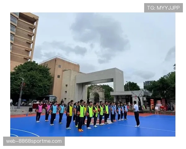 篮球持球突破规则全面解析：合法动作与违例判定标准